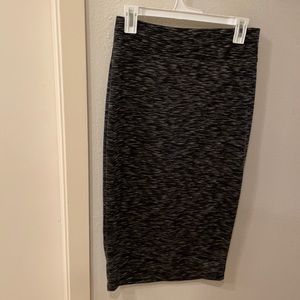 Full tilt stretchy pencil skirt Large